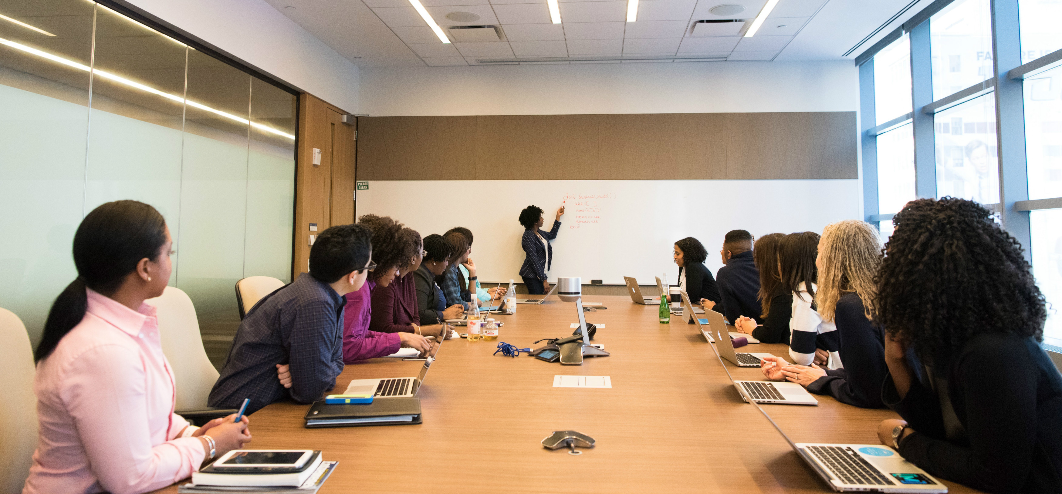 boardroom-conference-conference-room-1181396_meitu_2.jpg